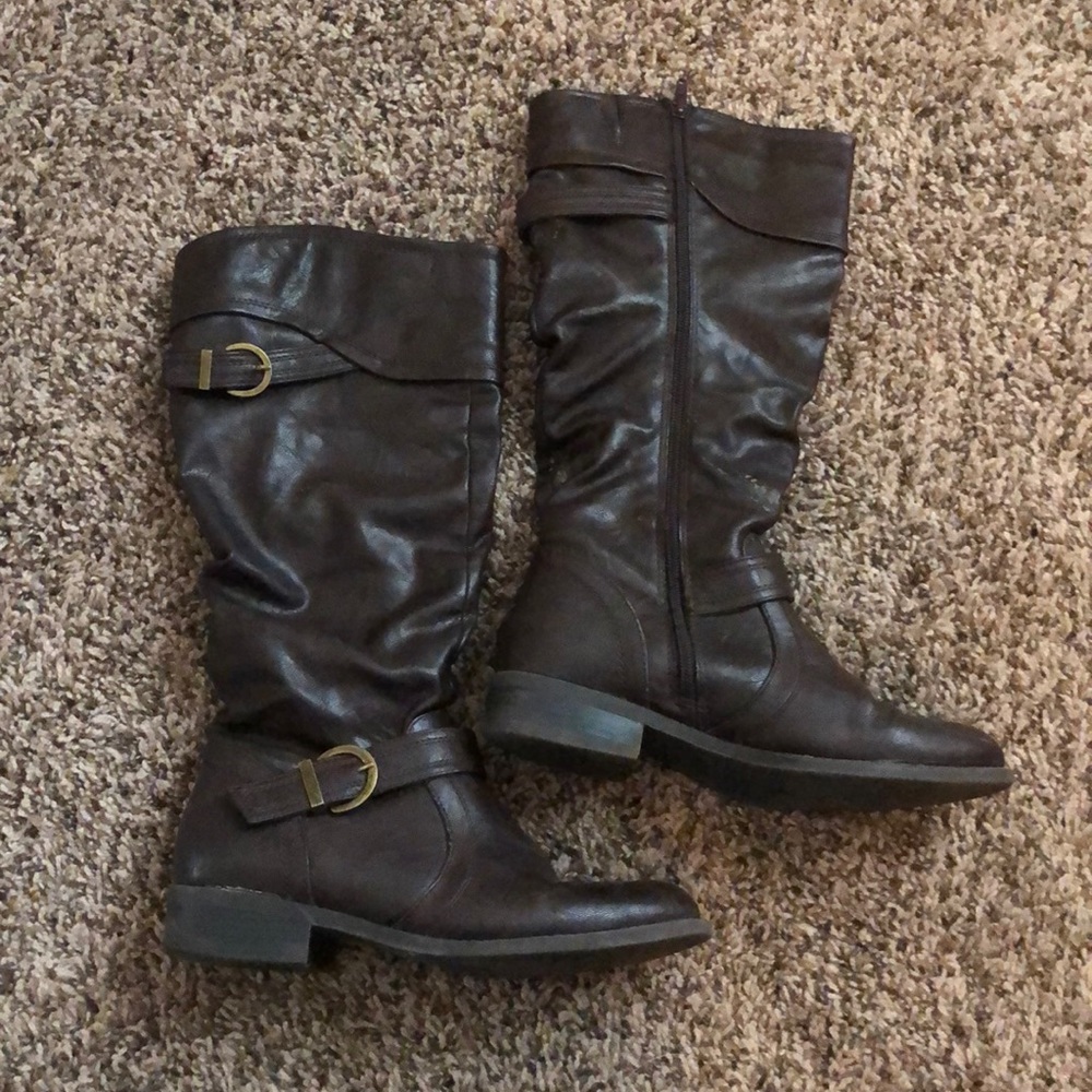 Women’s mid calf riding boots